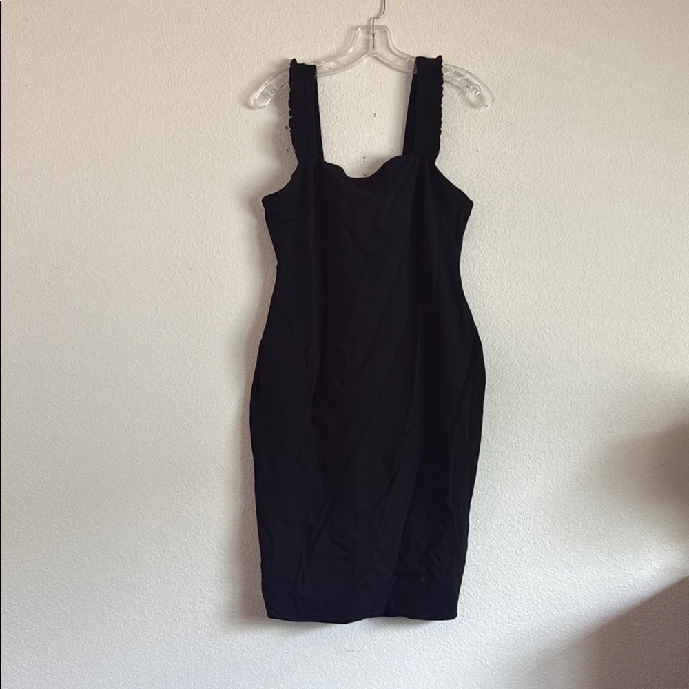 Elegant Black Sleeveless Dress